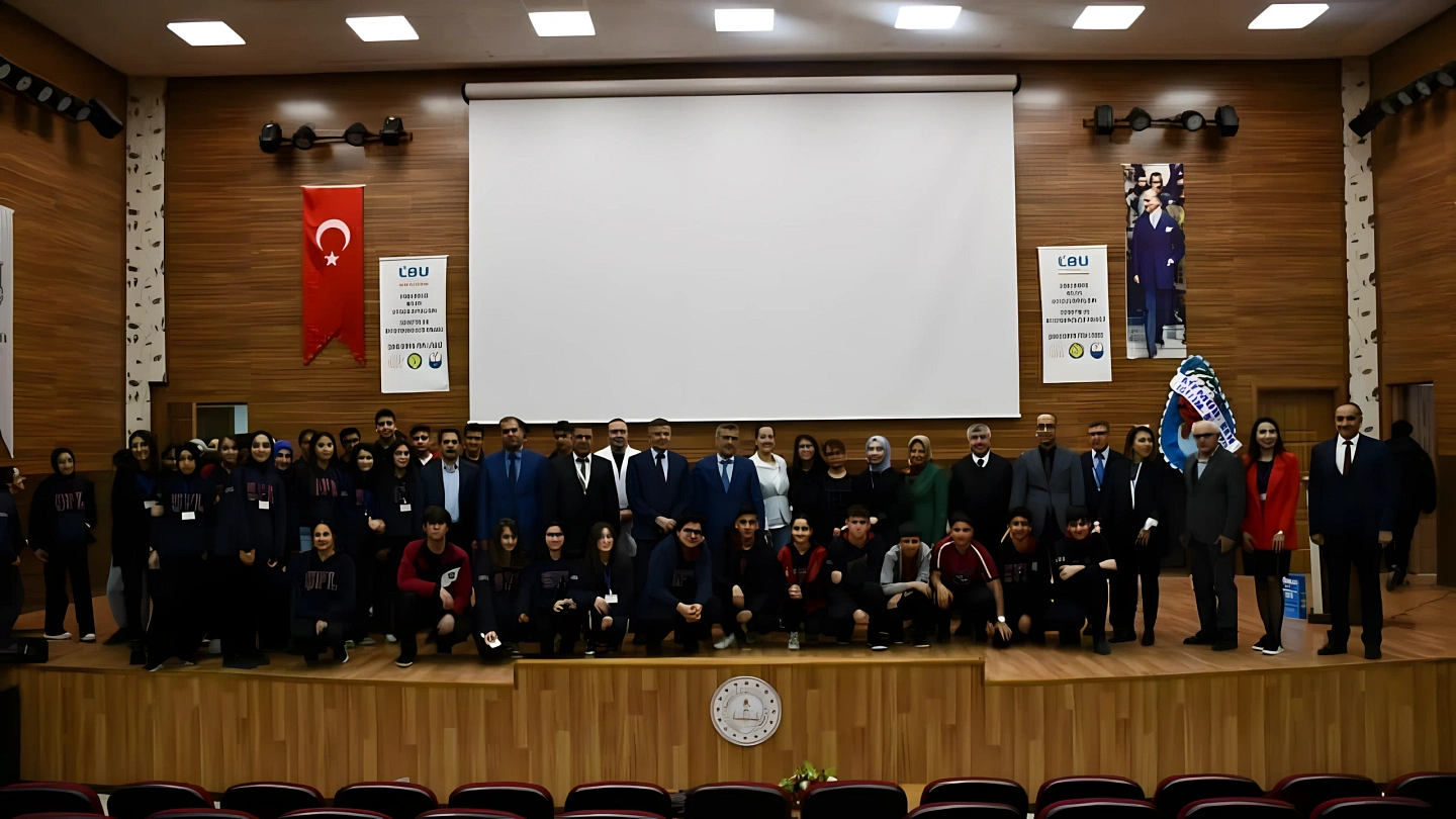 Şanlıurfa’da Liselilerden “Genetik ve Biyoteknoloji Paneli”ne Yoğun İlgi