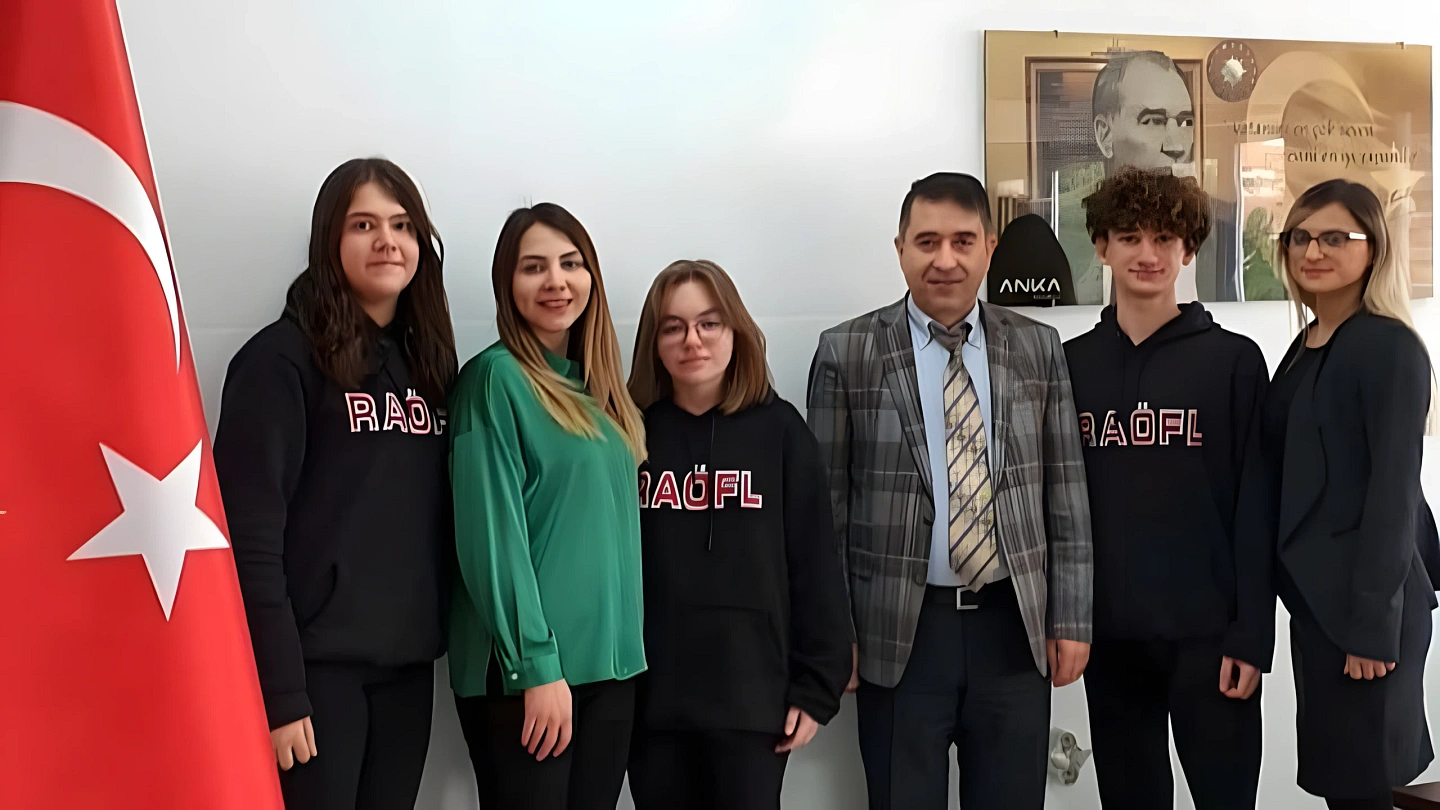 TOBB Fen Lisesi Koordinatörlüğündeki Panelde Gençler Bilimle Buluştu