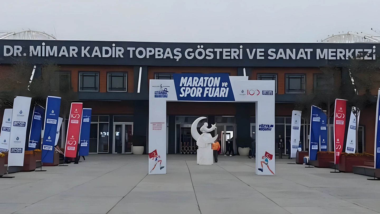 Çağdaş Sanattan Esintiler Artcontact Sergisi Fuar Alanında Olacak