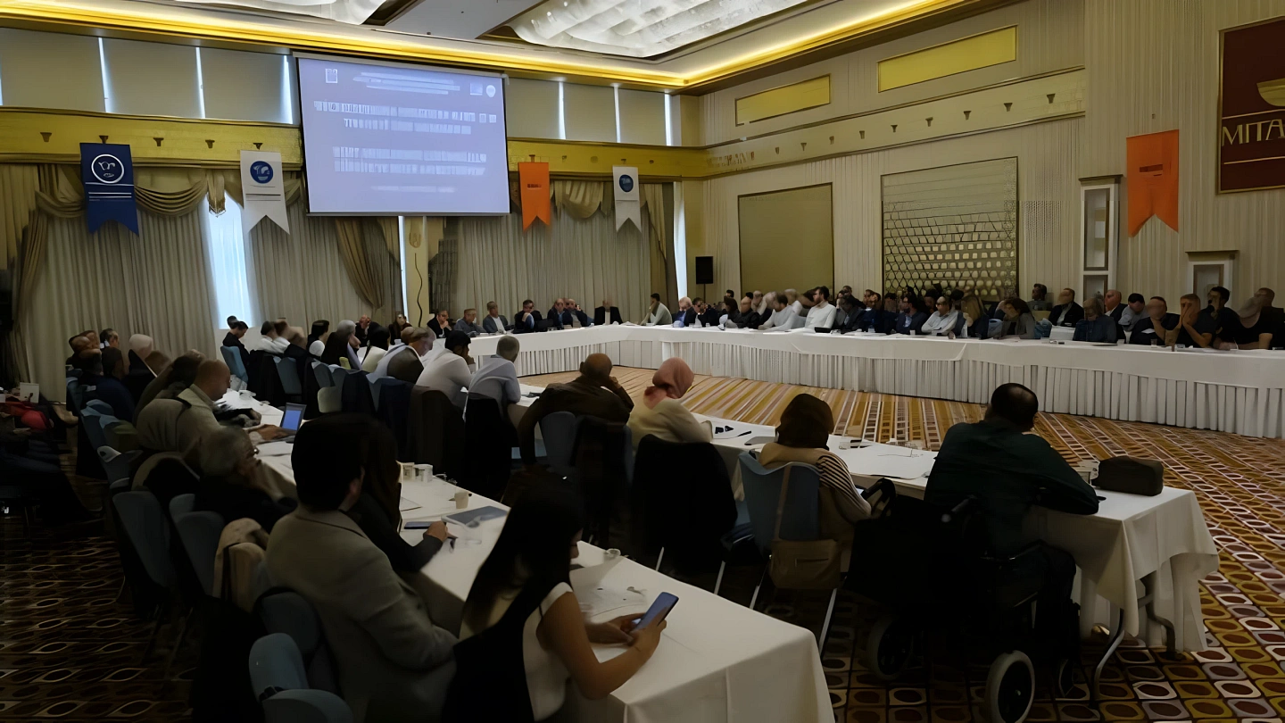 Amed Ticaret ve Sanayi Odası Salonu’nda Barışçıl Anayasa Planı İçin Neler Anlatıldı